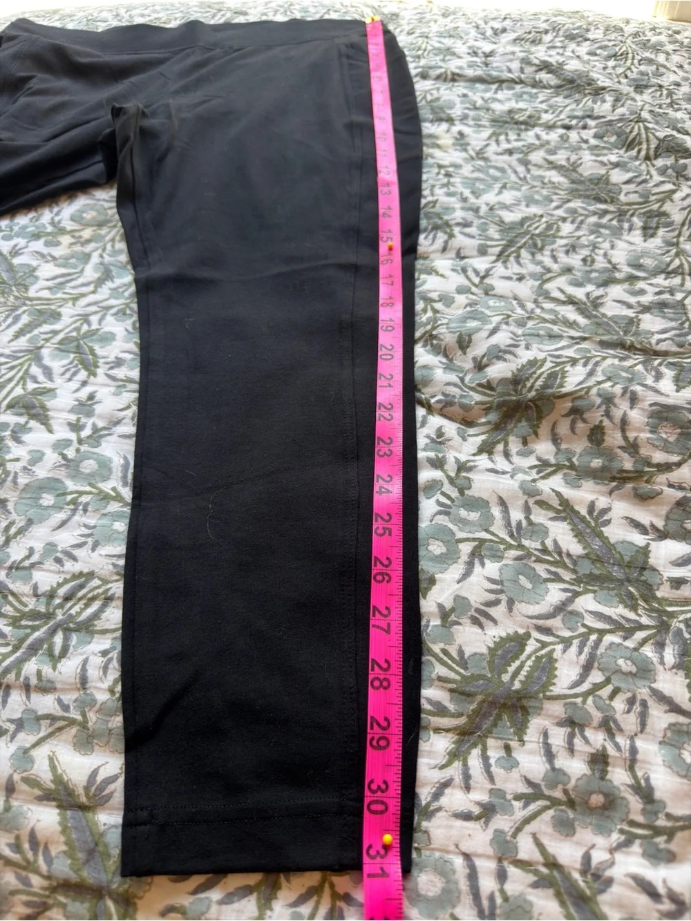 NWT Old Navy High-Waisted Black Petite 7/8ths Leggings